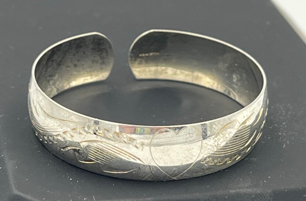 Vintage Sterling Silver 925 Baby Child Cuff Bracelet - heart motif | engraved sc